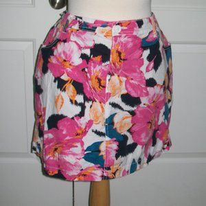 18W St John's Bay Floral Skort
